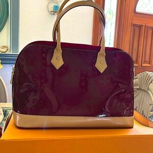 ARCADIA MARSALA Made In Italy Patent Leather Bugatti Handbag